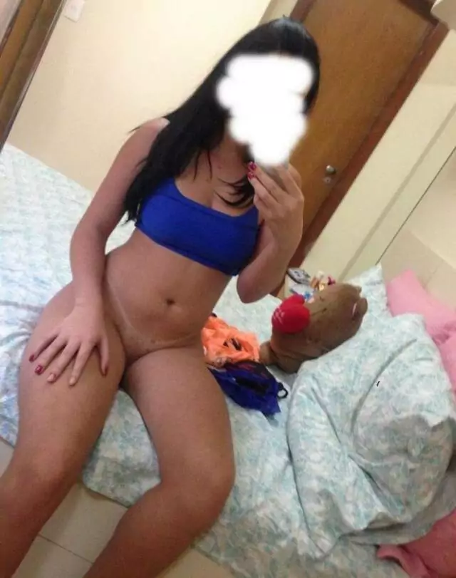 Novinha amadora fazendo sexo anal gostoso